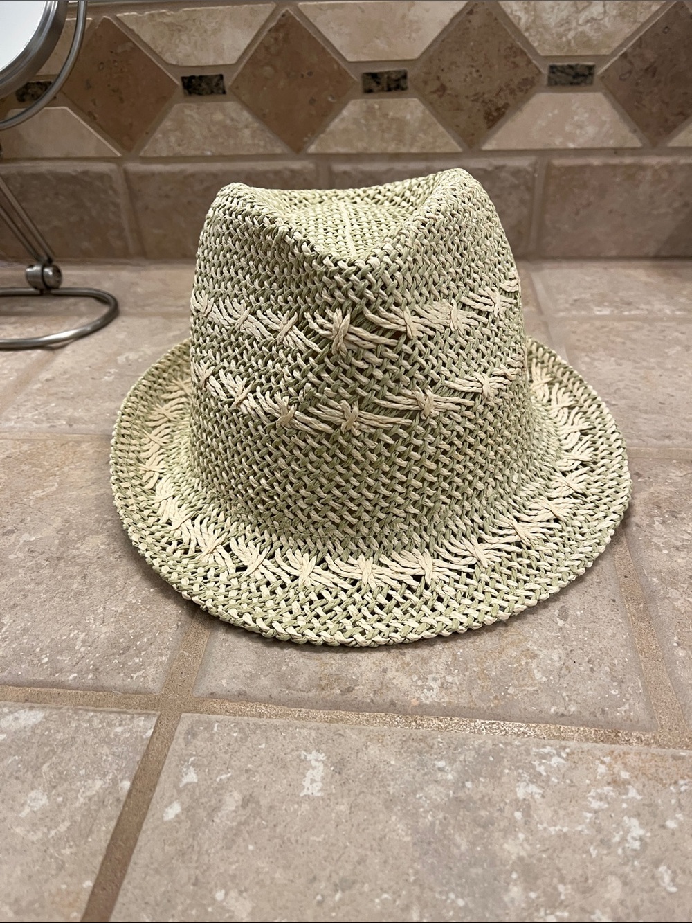 NWOT Four Buttons Fedora OS